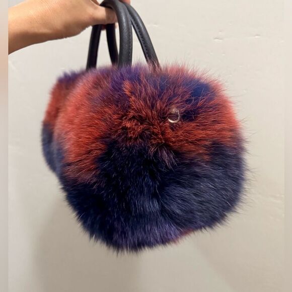 2 Tone Gradient Real Fox Fur Handmade Boston Bag/Crossbody & 2 Fur Balls Charm - Picture 12 of 17